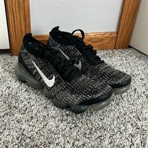 Women’s Nike Vapormax Tennis Shoes